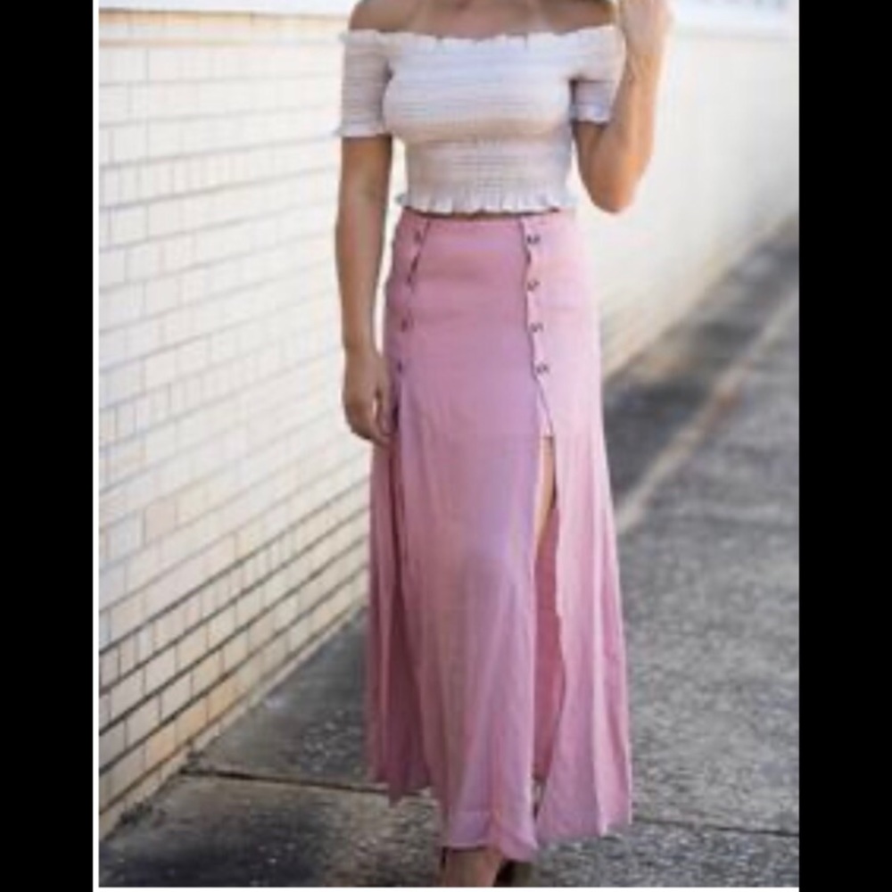 ❗️NWT Two Slit Maxi Skirt in Blush❗️